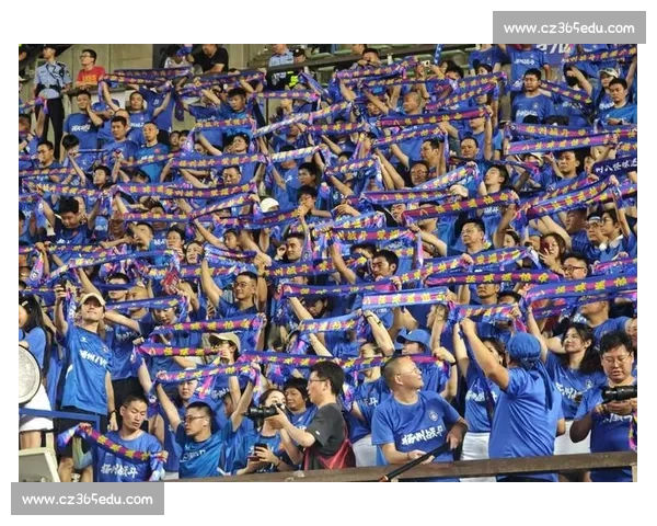 乐山球迷太会了！TIFO 映大佛，呐喊震球场